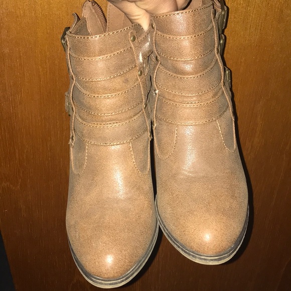 Booties - Picture 3 of 4